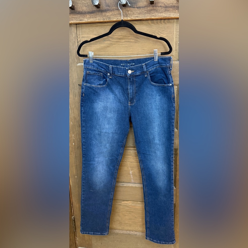 Mott and Bow Boyfriend Jeans